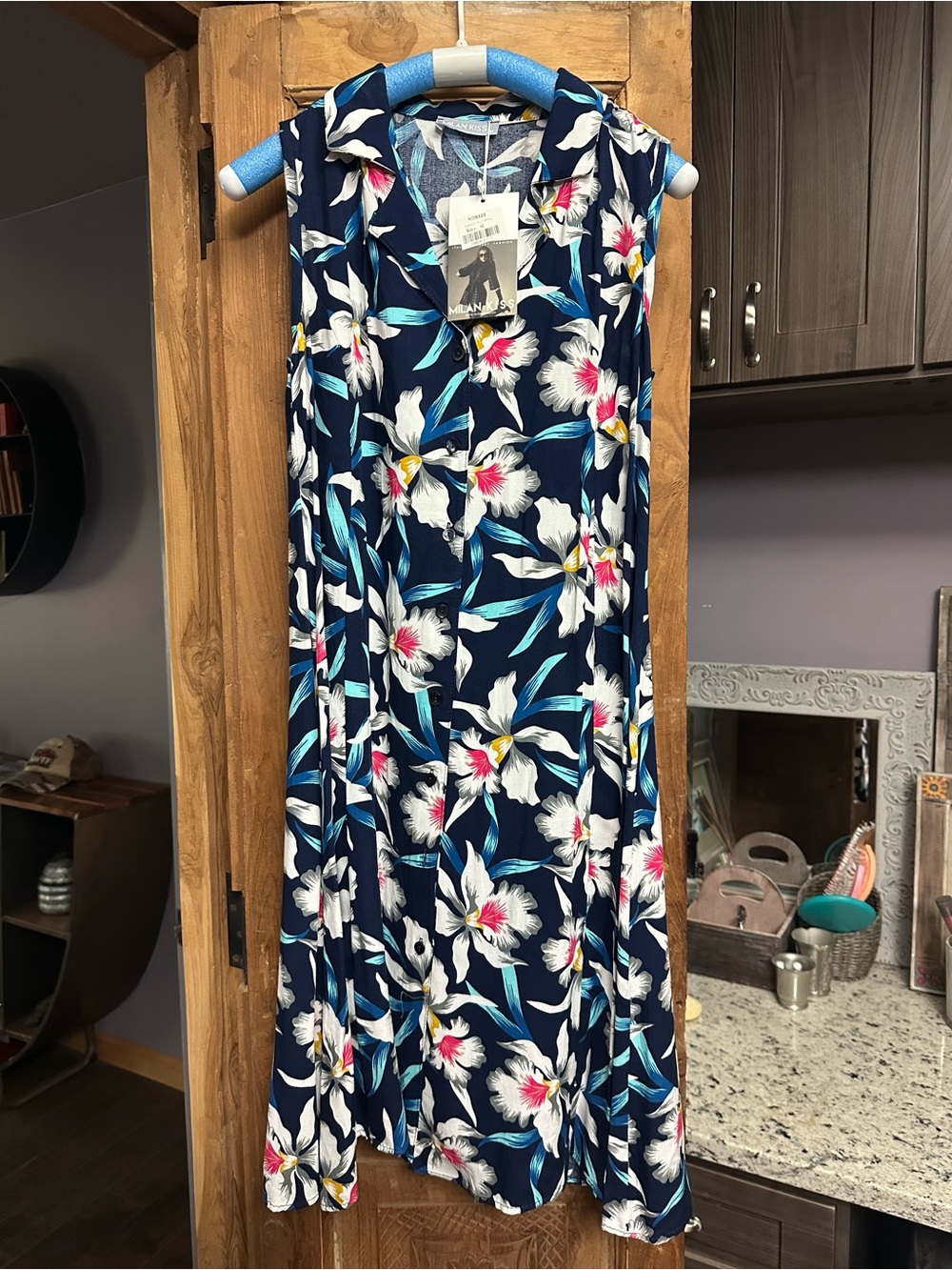 Hibiscus sleeveless dress Milan Kiss medium NWT button down midi